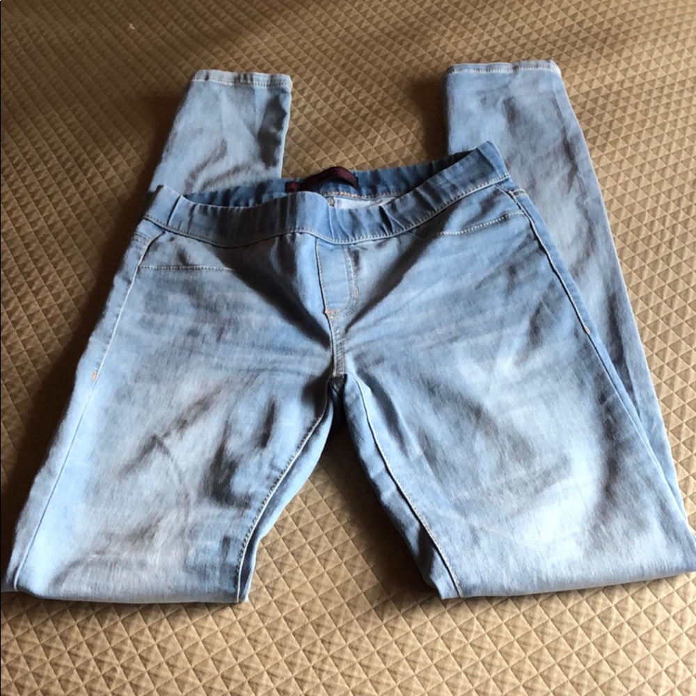 Blue Pull on skinny jeggings jeans! Small (3-5)